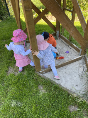 Spielen im Sandkasten