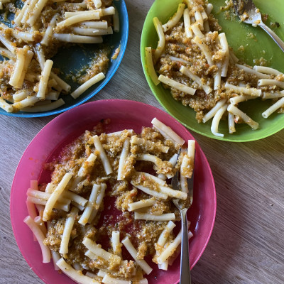 Nudeln mit Gemüsesauce